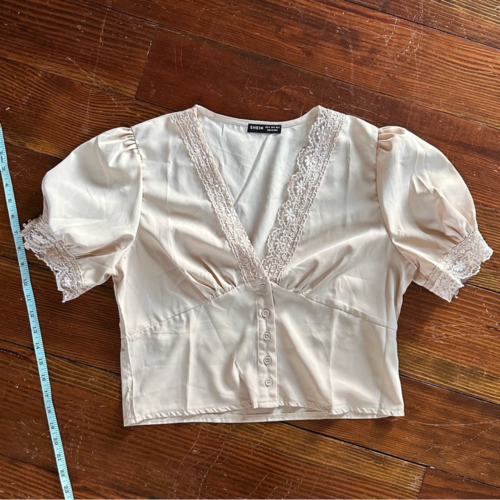 SHEIN White Fitted Crop Blouse